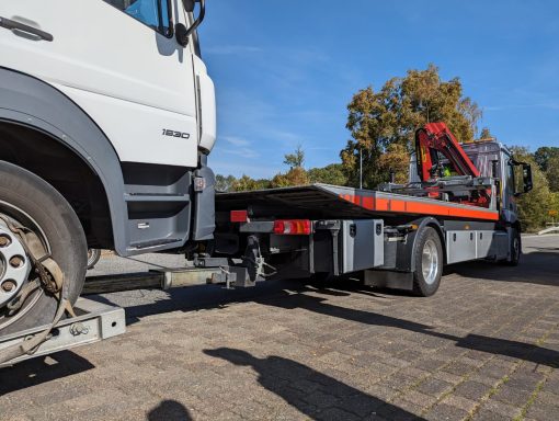 LKW abschleppen